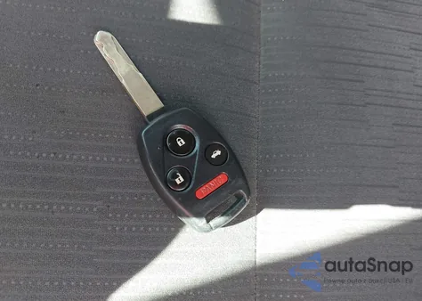 2011 Honda Accord 2.4 Lx z USA, uszkodzony, nr VIN 1HGCP2F33BA070497